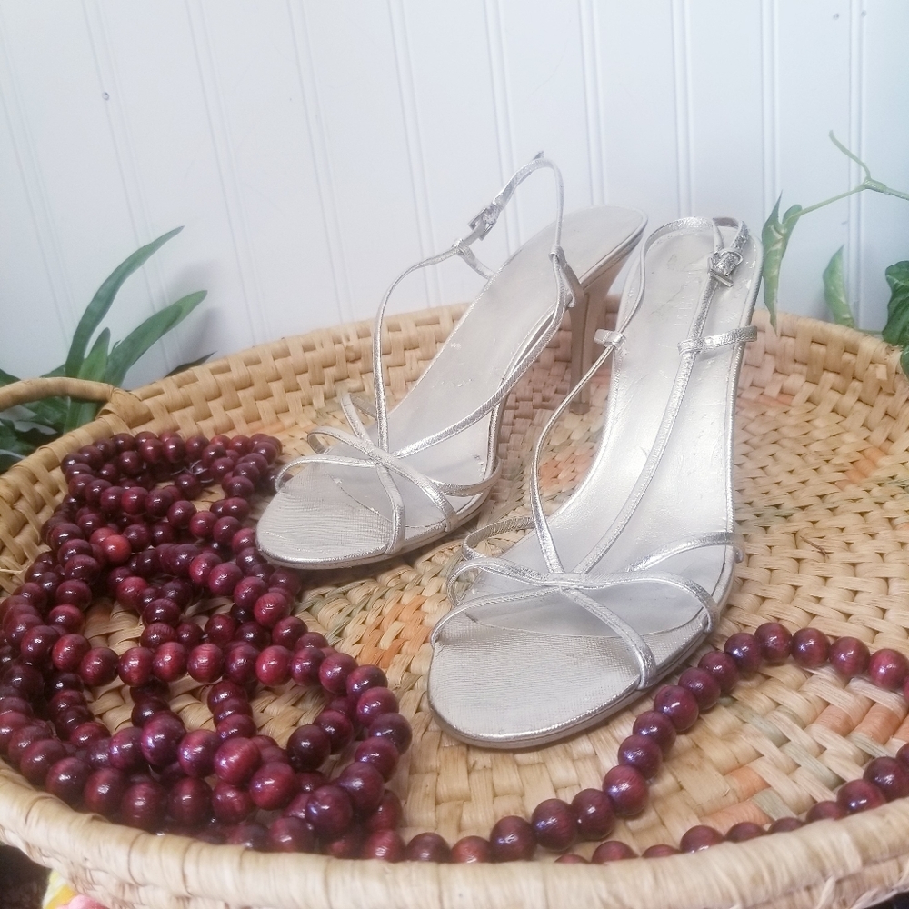 Nine West Strappy Metallic Gold Sandal Size 8M